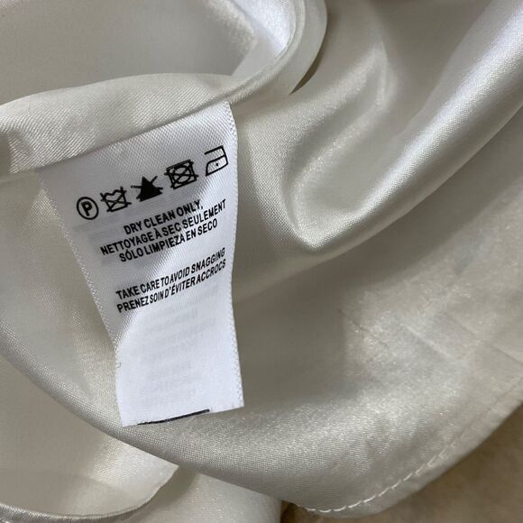 Vow’d Mermaid Trumpet Plunge Wedding Gown women’s Size 4 white train Crepe - Picture 6 of 14